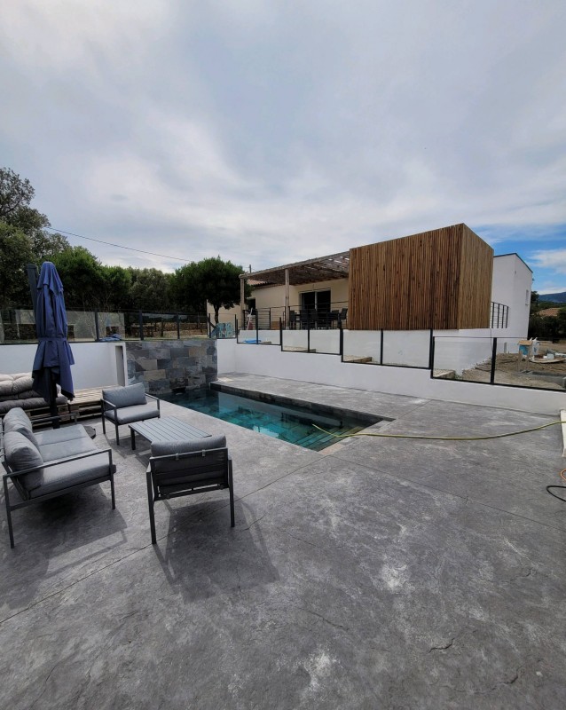 Protection en verre pour bord de piscine près de Jacou