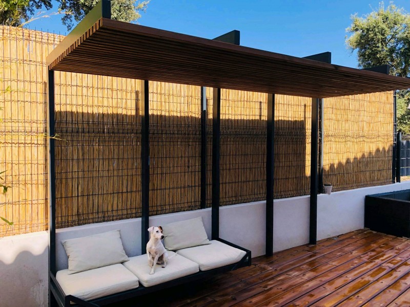 Création d'une pergola au style moderne pour un client proche de Castries